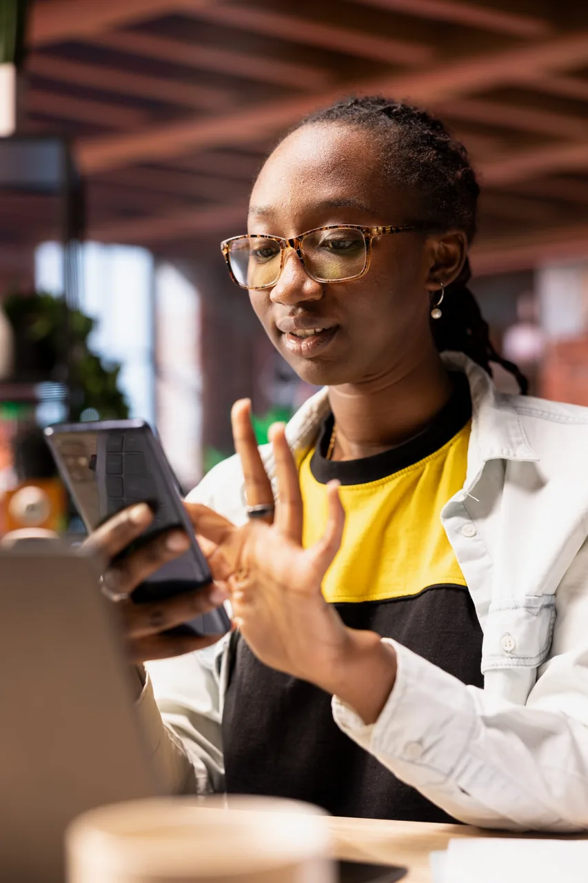 Kadial Pay agent serving customers